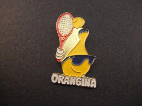 Orangina sinaasappeldrank tennis rode racket